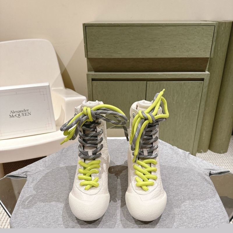 M*Q*en boots